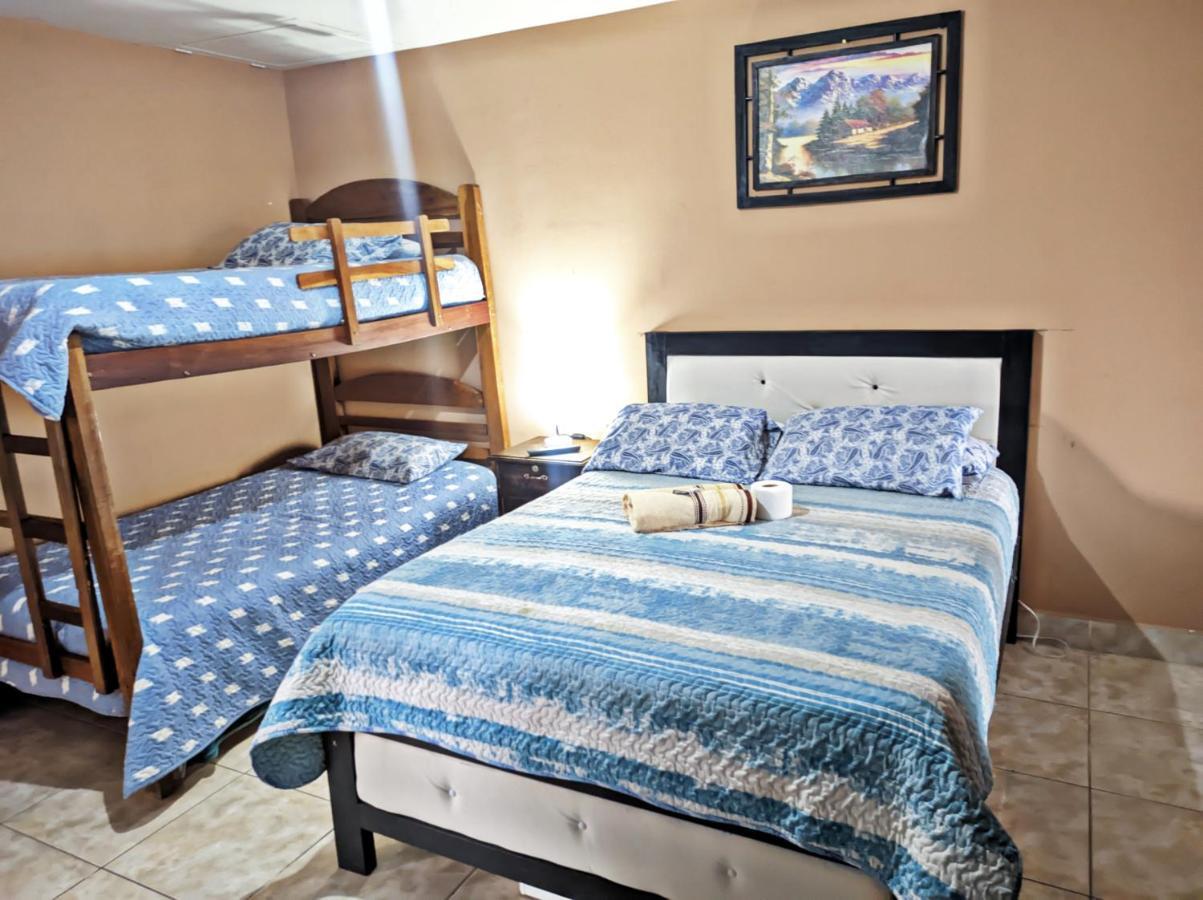 לינה וארוחת בוקר Residencial Moroni - Alojamiento En קוצ'במבה מראה חיצוני תמונה